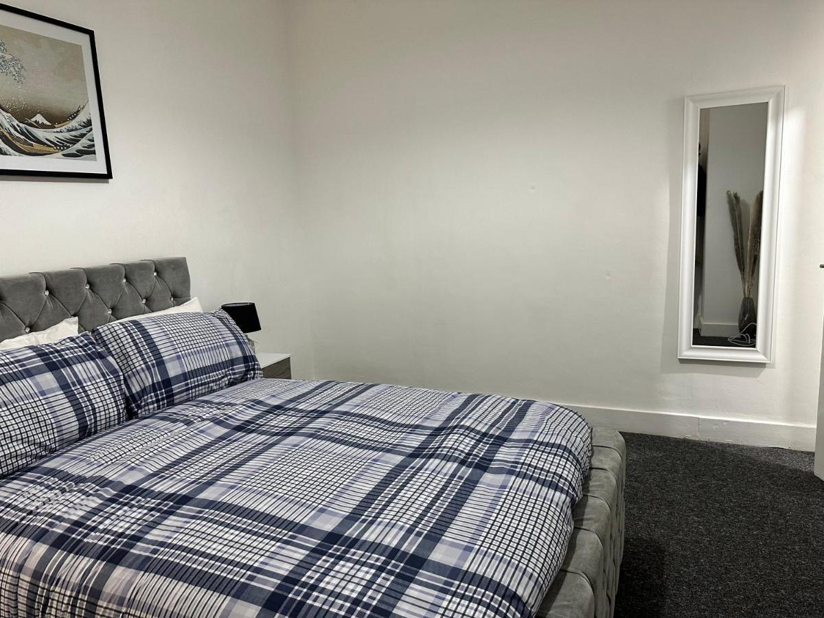 3 Bedroom House With Garden In Tottenham * Londres