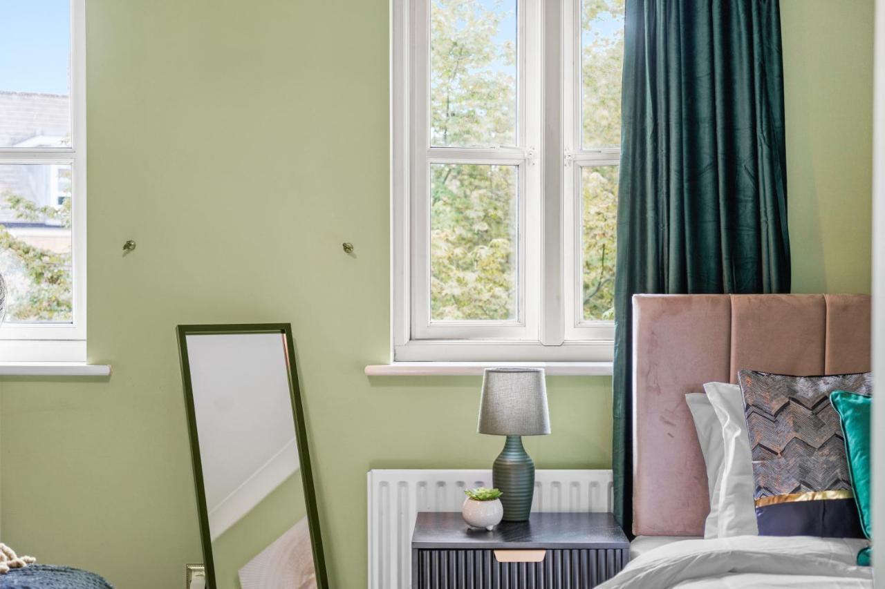 Stunning Central 2 Bed Parking & Garden Londres