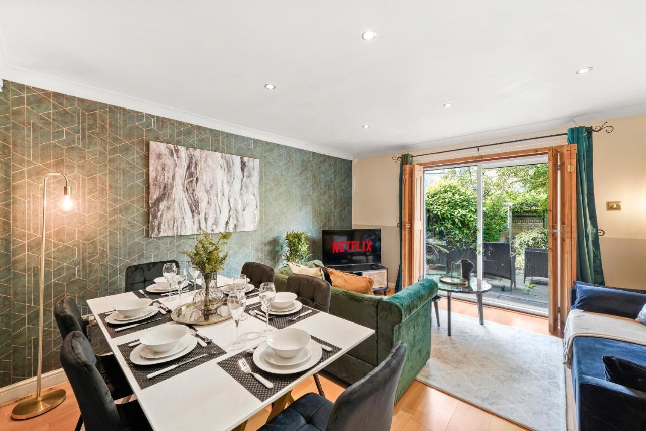 Сasa de vacaciones Stunning Central 2 Bed Parking & Garden *