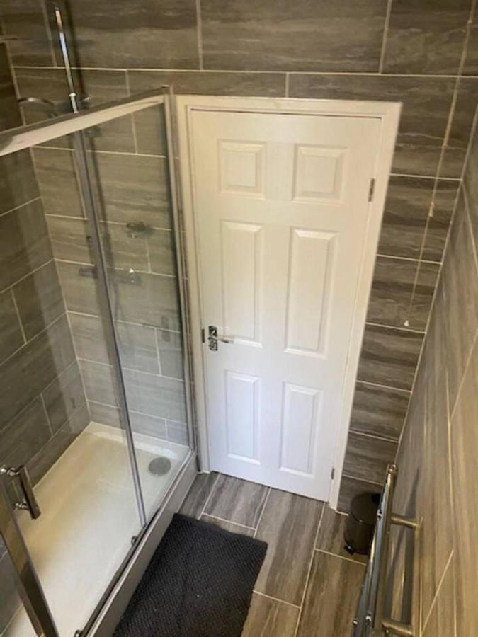 Chic Retreat Immaculate 2 Bed Oasis In *