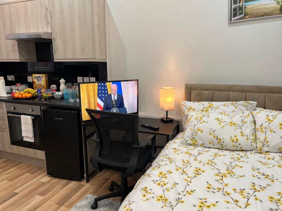 Grand Bleu - - Next To Piccadilly Line Tube Station & Brand New Facilities Hotel Londres