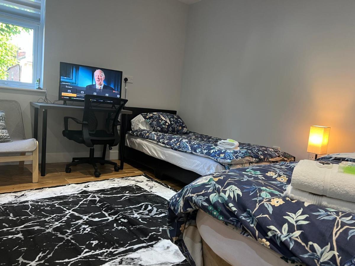 Grand Bleu - - Next To Piccadilly Line Tube Station & Brand New Facilities 4* Londres