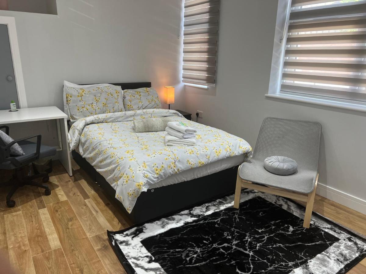 Grand Bleu - - Next To Piccadilly Line Tube Station & Brand New Facilities 4*