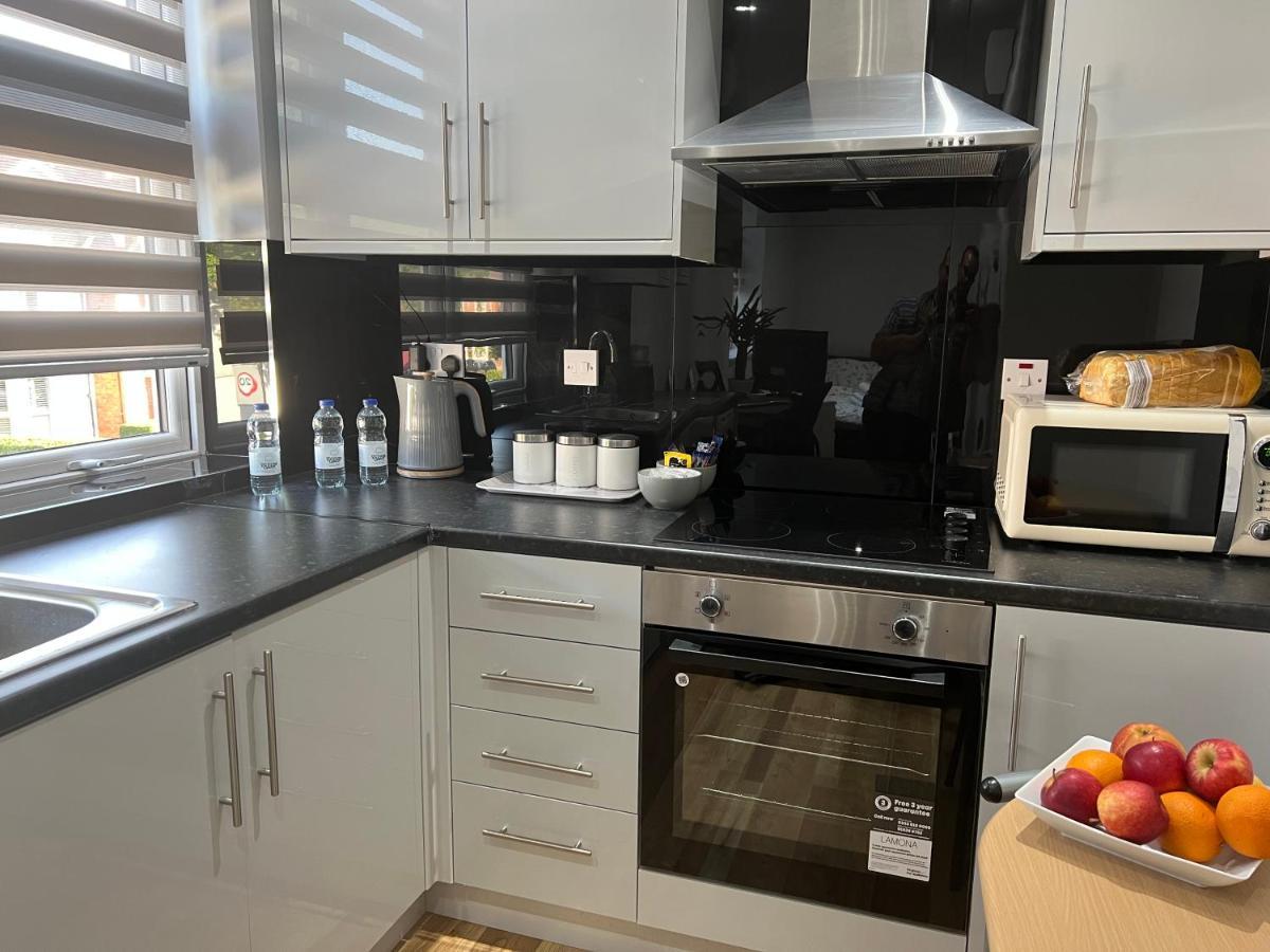 Hotel Grand Bleu - - Next To Piccadilly Line Tube Station & Brand New Facilities Londres
