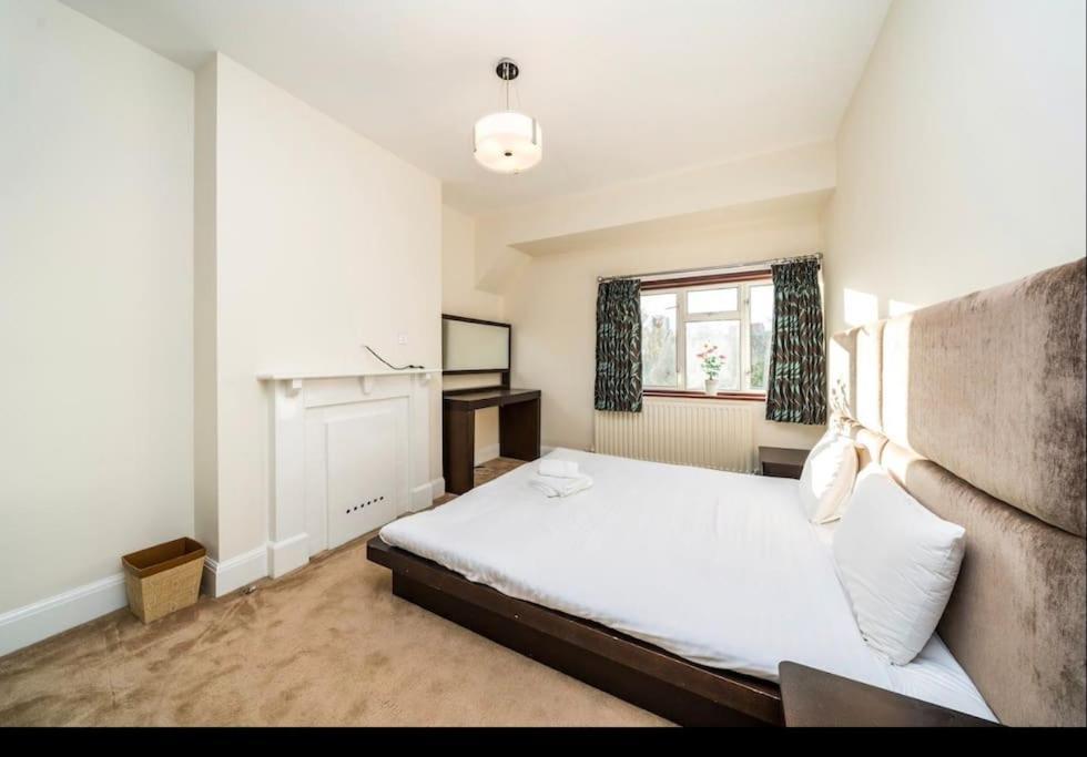 Apartamento Immaculate Spacious 3 Bedrooms Flat Wembley Park Londres