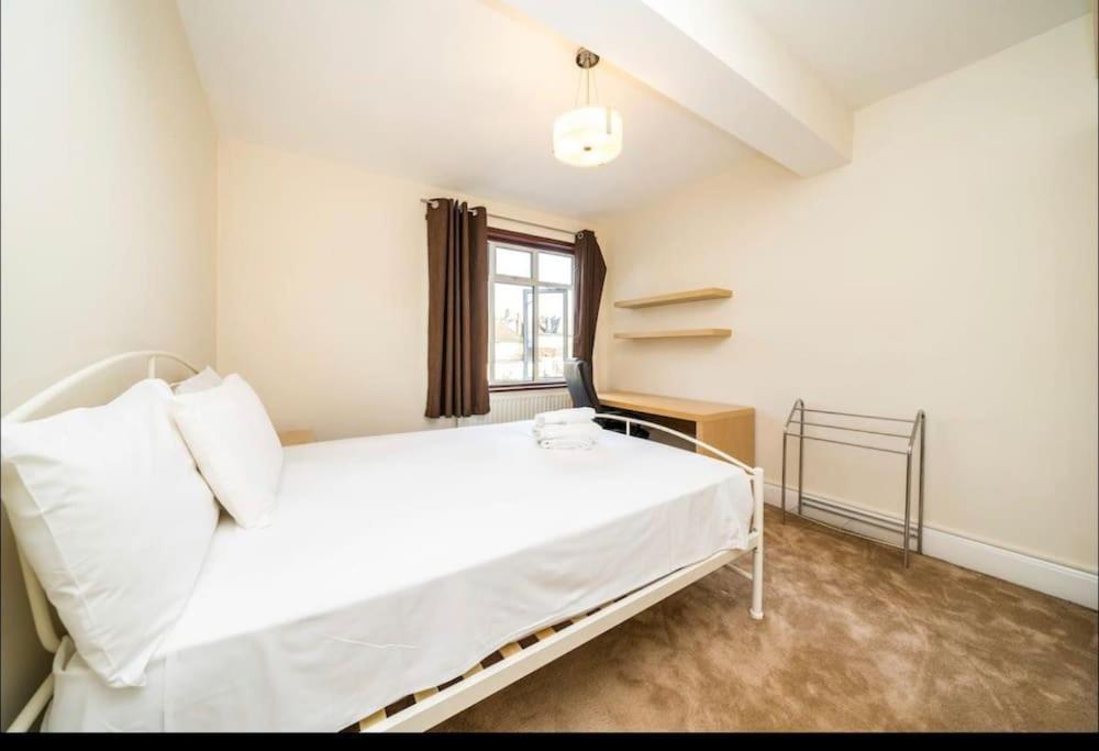 Immaculate Spacious 3 Bedrooms Flat Wembley Park Apartamento Londres