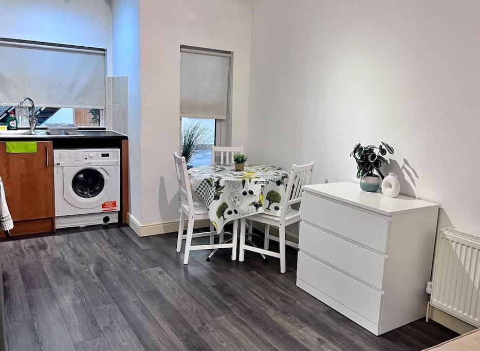 Flat 1, 419 Fulham, 2 Bedroom, 1 Bathroom Flat