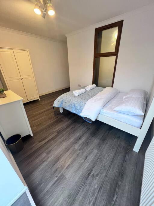 Flat 1, 419 Fulham, 2 Bedroom, 1 Bathroom Flat Appartement