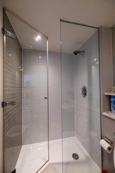 Igm 2beds Property Apartment *
