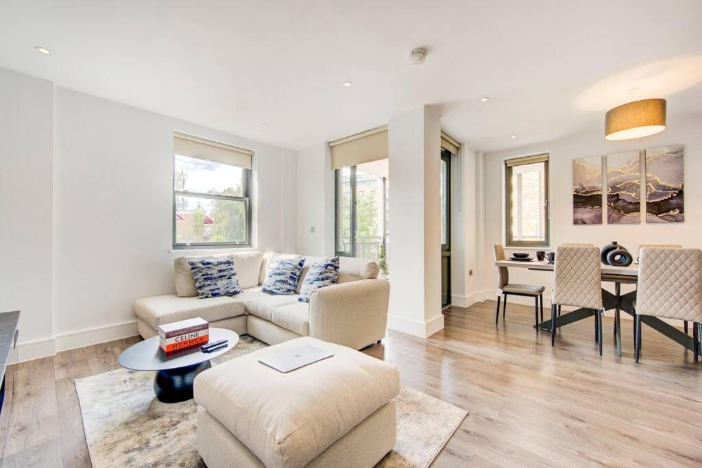 Kew Views 2br Apt By Riverside London