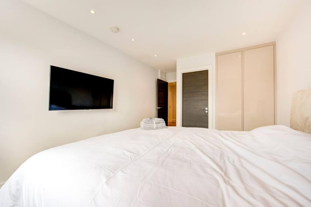 Kew Views 2br Apt By Riverside London