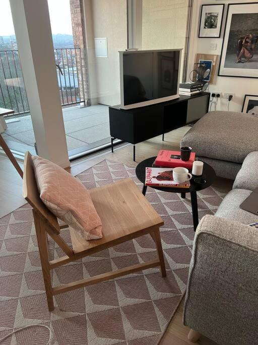 Cozy Flat In Hip East Londen