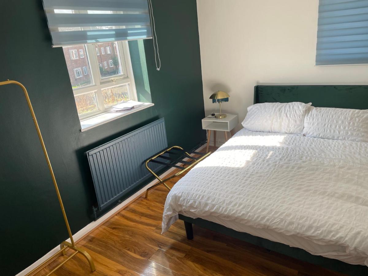 Elegant 2 Bedroom Flat In Chiswick Near Tube Stations Londres