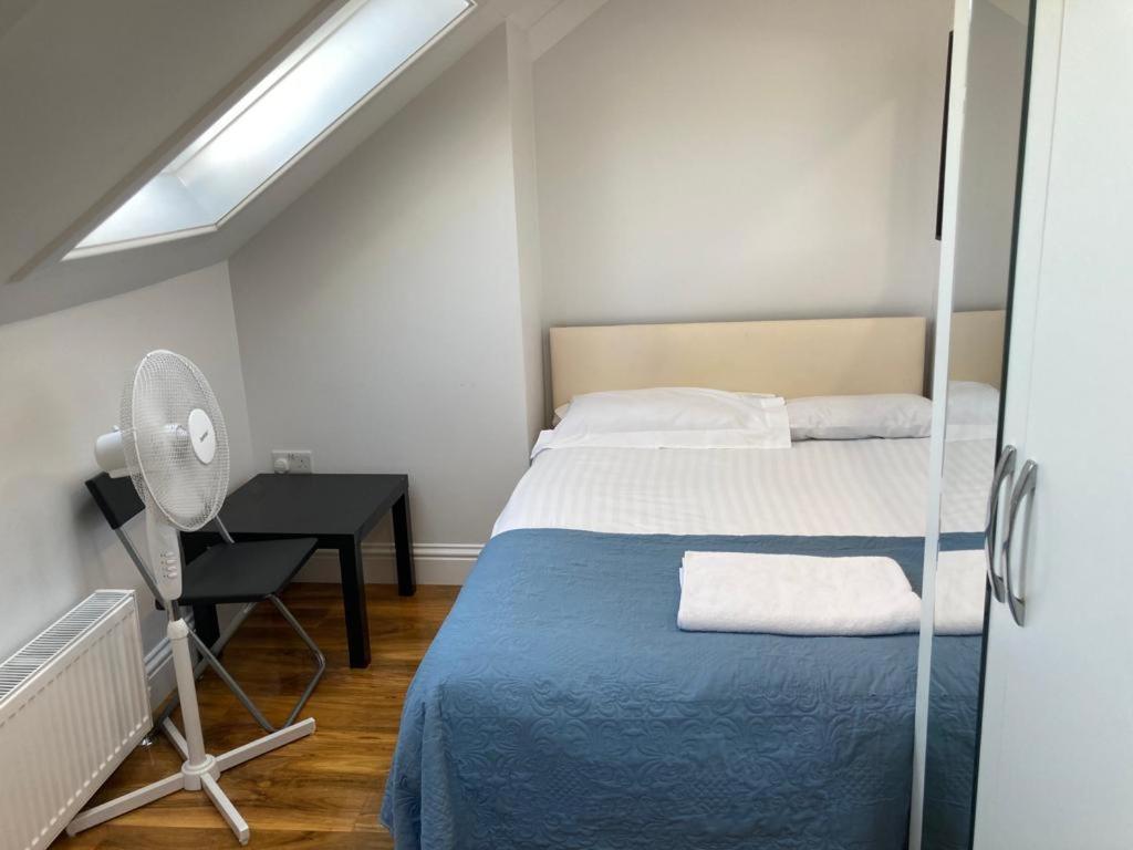 53 Wendover Road Hotel *