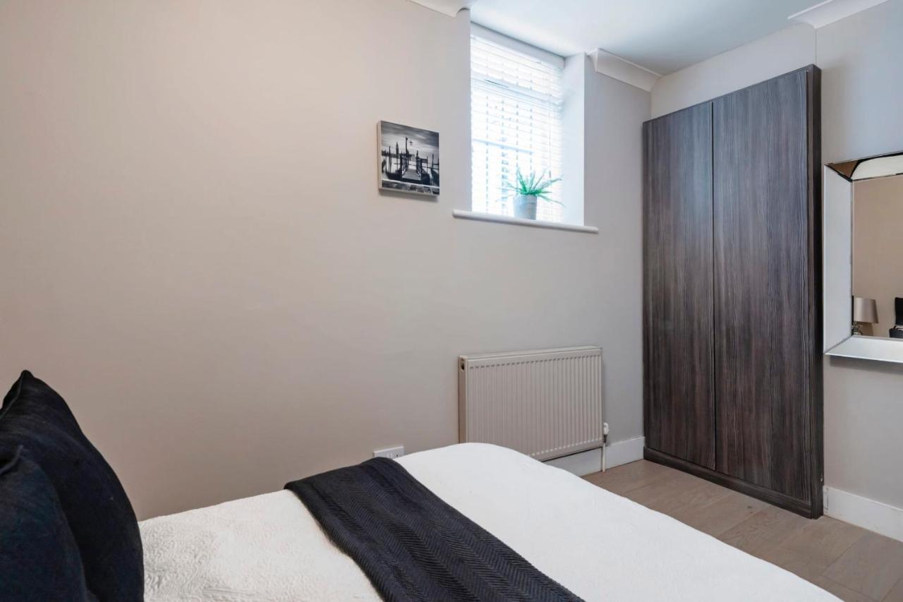 Hampstead Garden Flat-hosted By Sweetstay * Londres