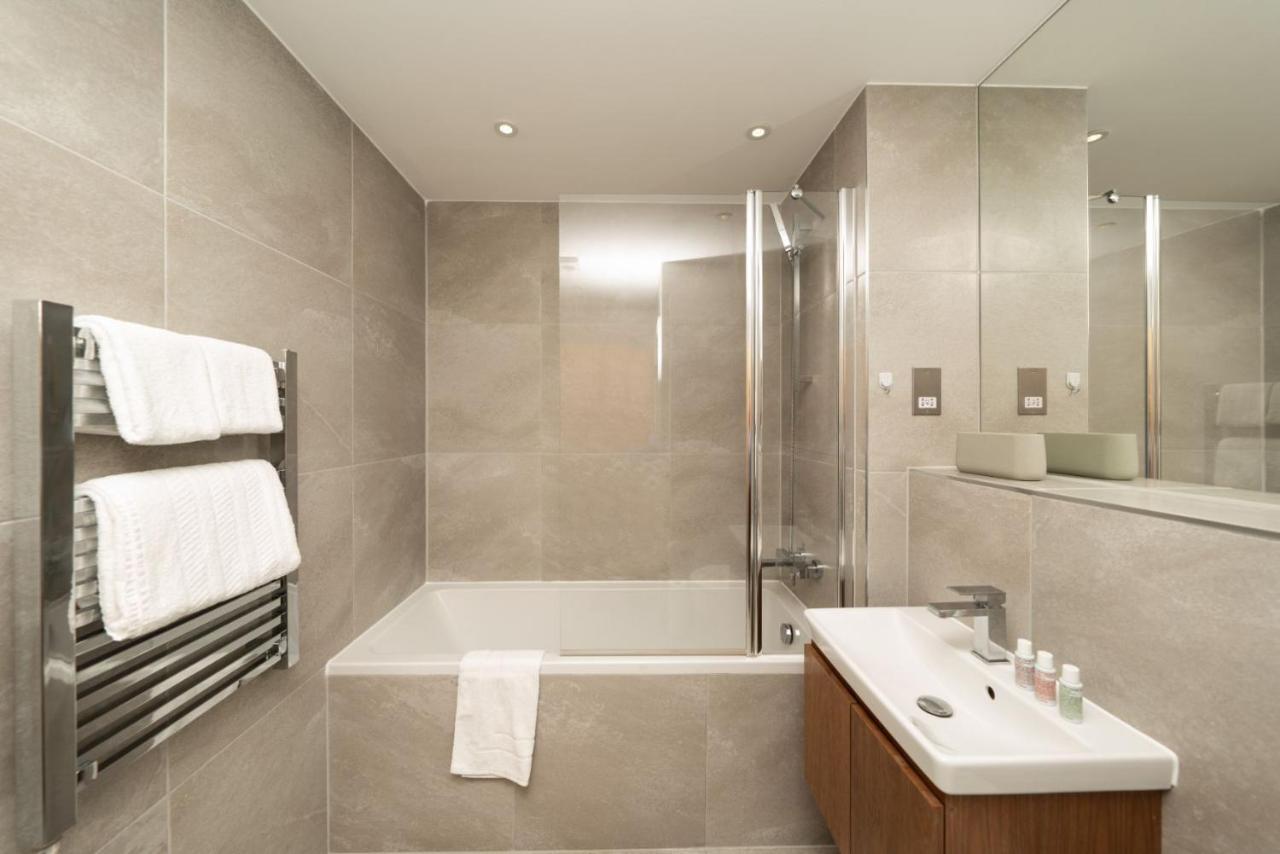 The Hampstead Hideout - Glamorous 3bdr Flat With Balcony London