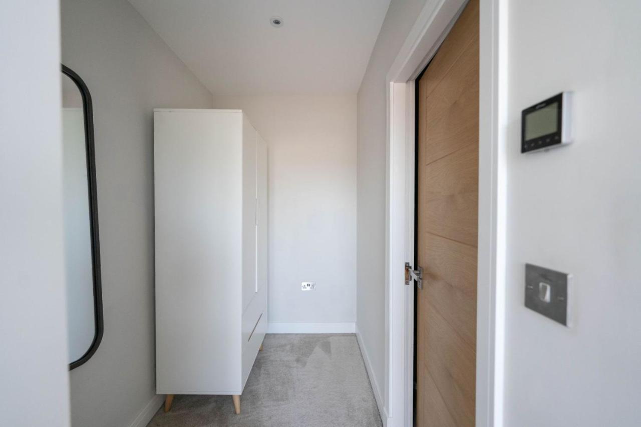 The Hampstead Hideout - Glamorous 3bdr Flat With Balcony * London