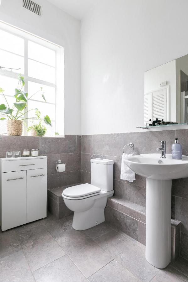 Chic 1 Bedroom In Bloomsbury, Sleeps 4 Apartment