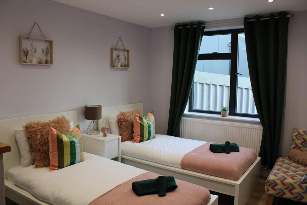 Lavish Near Wembley Stadium * London