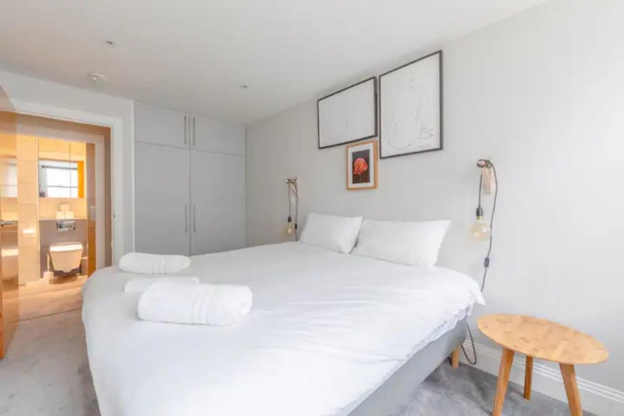 Chic 1bd Flat Wpatio - 2 Mins From Baron's Court! * Londres