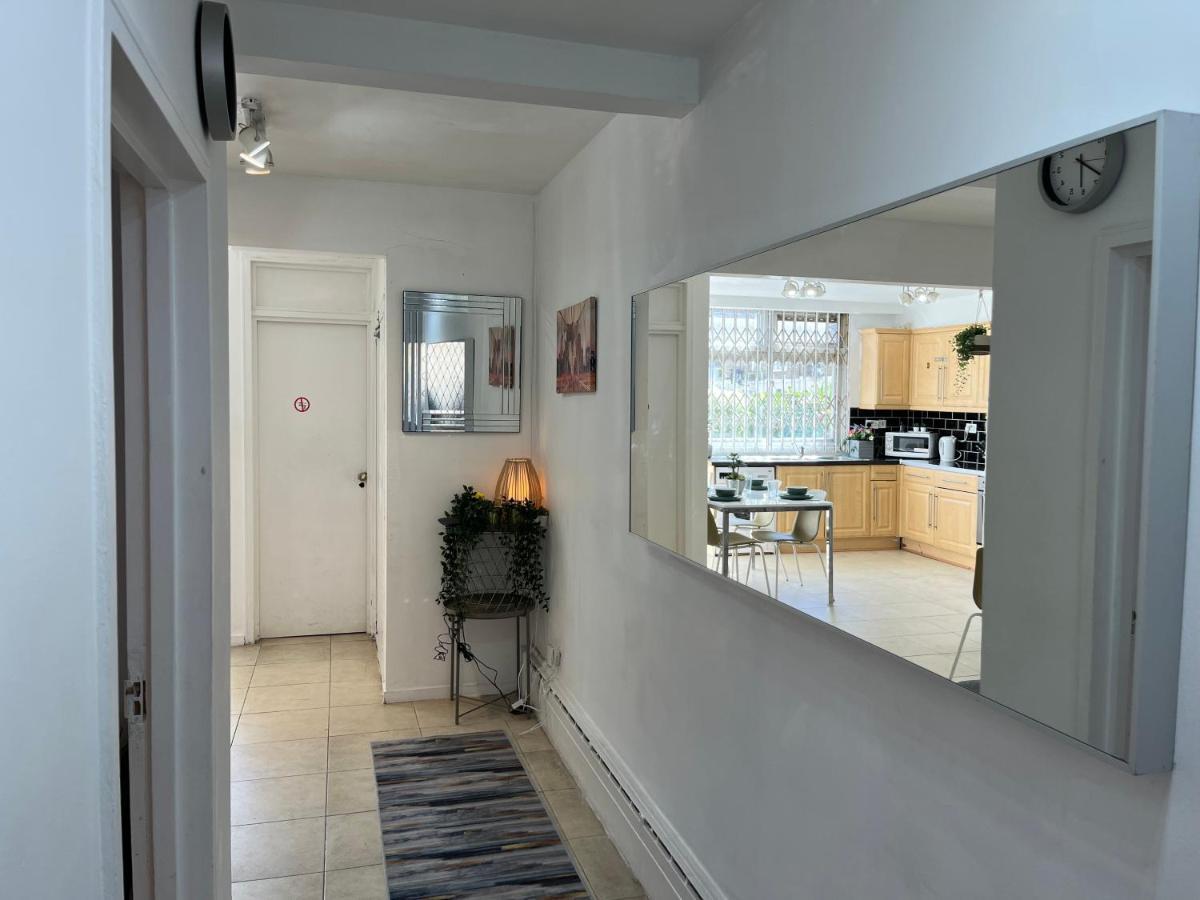Urluxury 4 Bedroom 5-baths House In Marble Arch, Apartamento Londres