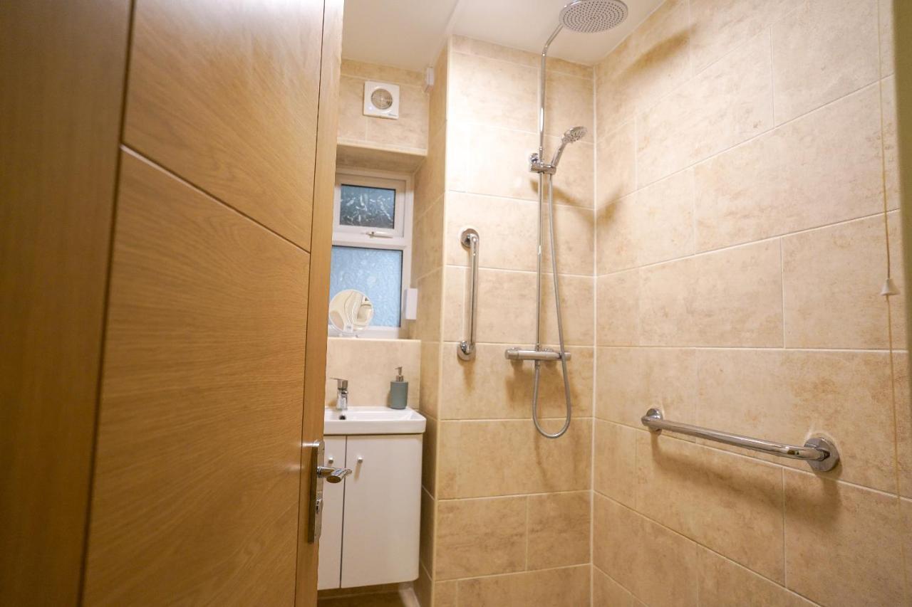 Enfield North 3br Apartamento