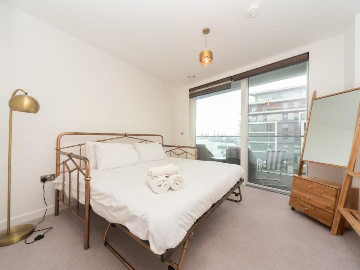 Pass The Keys Breathtaking 2 Bed 2 Bath Greenwich Riverside Flat Londres