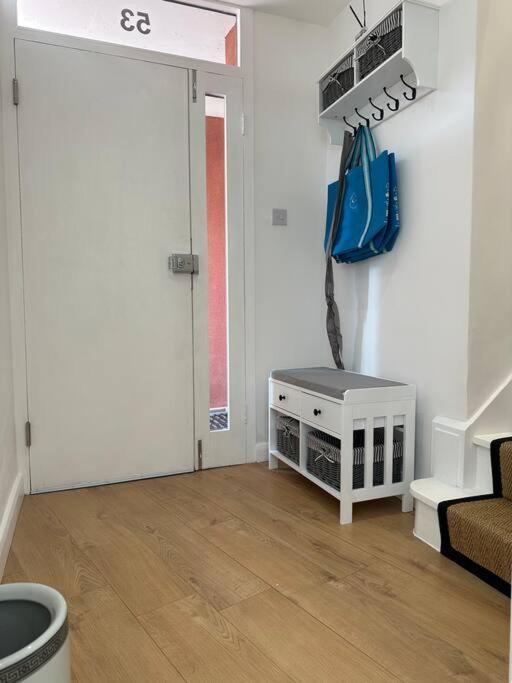 Stylish, Smart & Fun 4 Bed Apartamento Londres