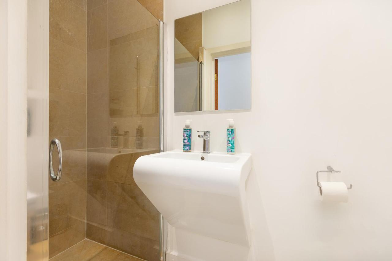Stunning 2br Flat W2 Patio In Kensington Appartement *