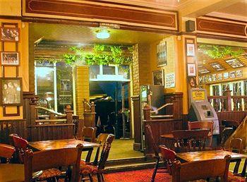 Oyo The Man Pub And Hotel Londres