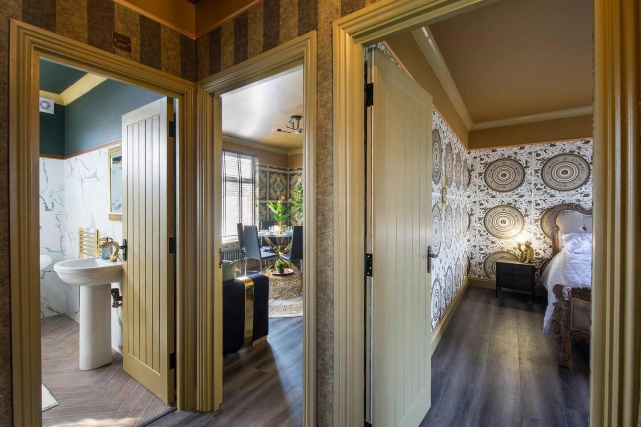 Luxury Versace Sleeps10 Hottub Pool Table Skytv Villa Londres