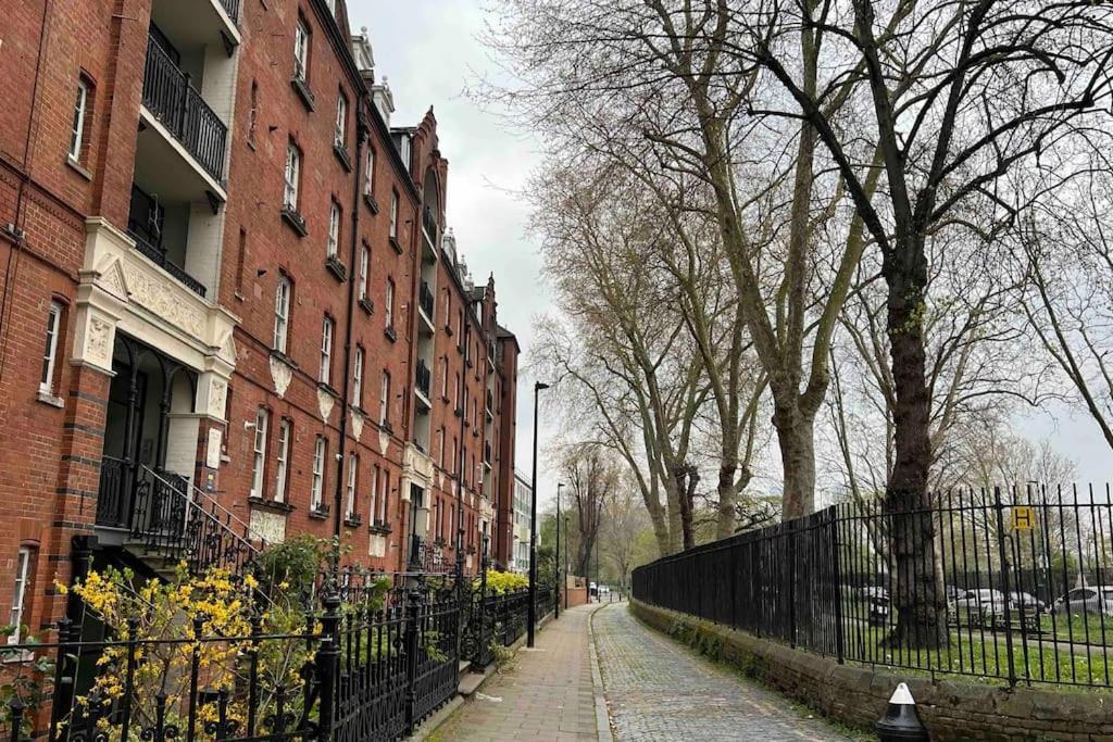 Appartement Peaceful Bright City Hide Away With Parking Londen