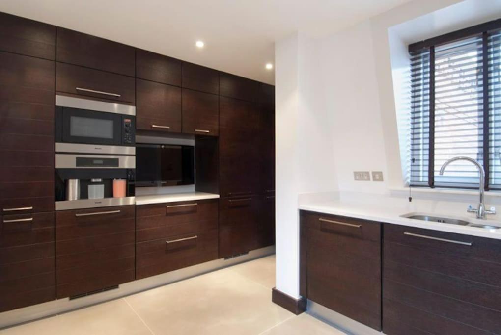 Mayfair Penthouse With Rooftop Facing Hyde Park * Londres