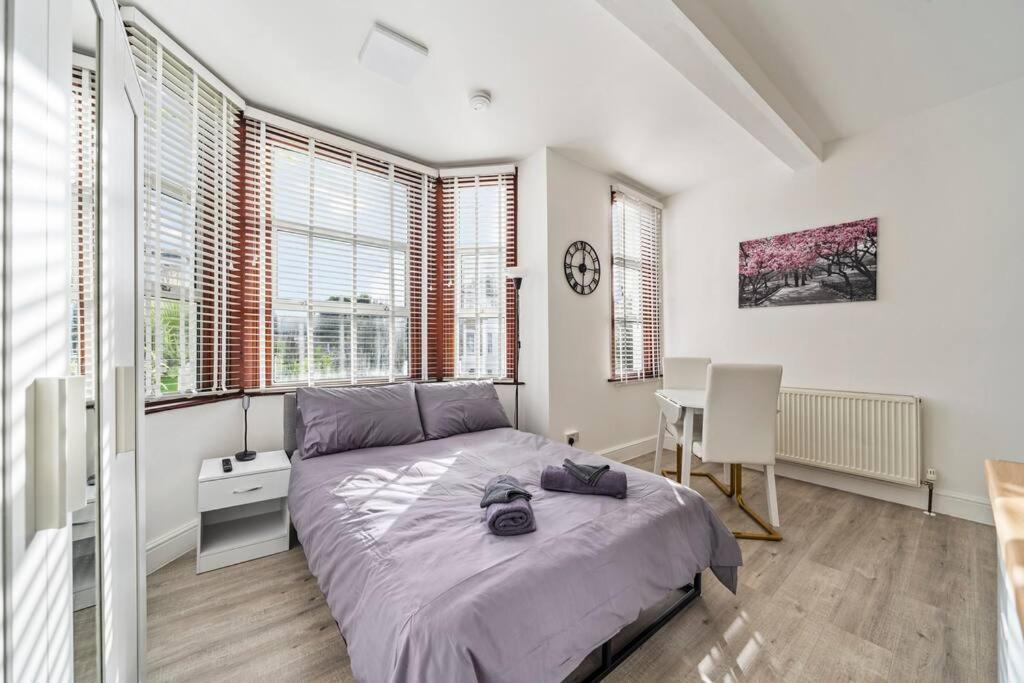 Charming Flat In Shepherds Bush London