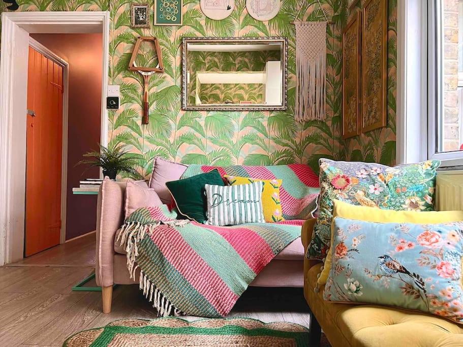 Artsy House In Southeast Casa de férias
