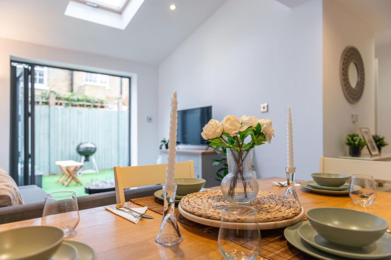 Three-bedroom Bliss In Town Apartamento *