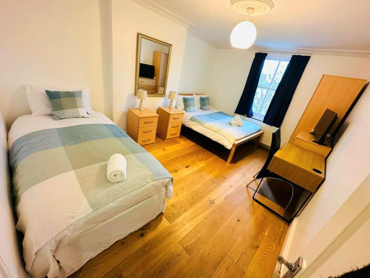Apartamento Cosy In Kensington - Great Location! 3 Minutes Walk To Earl's Court Station Londres