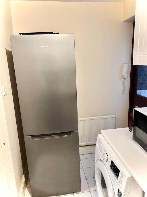 Cosy 2 Bedroom Detached House In * Londen