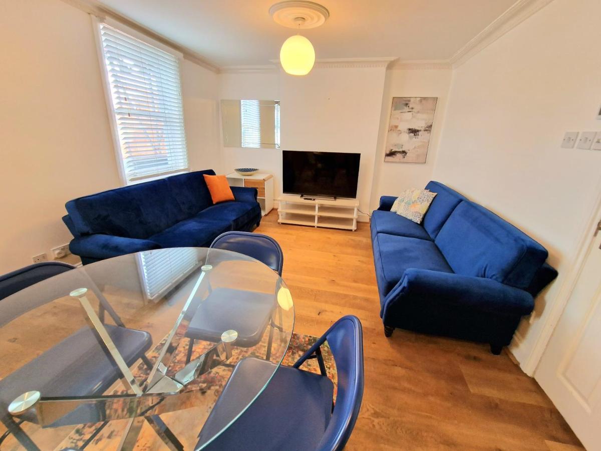Apartamento Cosy In Kensington - Great Location! 3 Minutes Walk To Earl's Court Station *