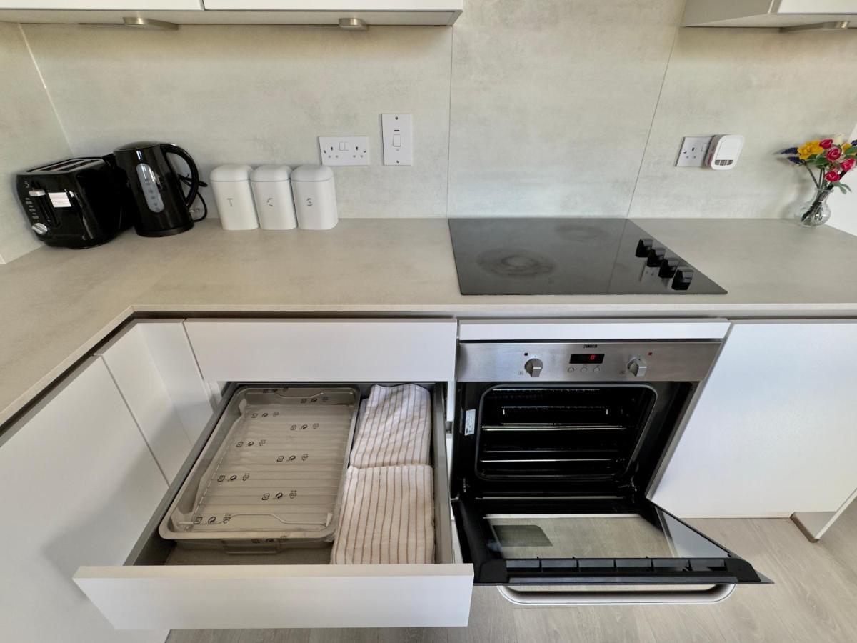Apartamento 3bedroom, 2bathroom, Balcony,luxury Flat Westfield *