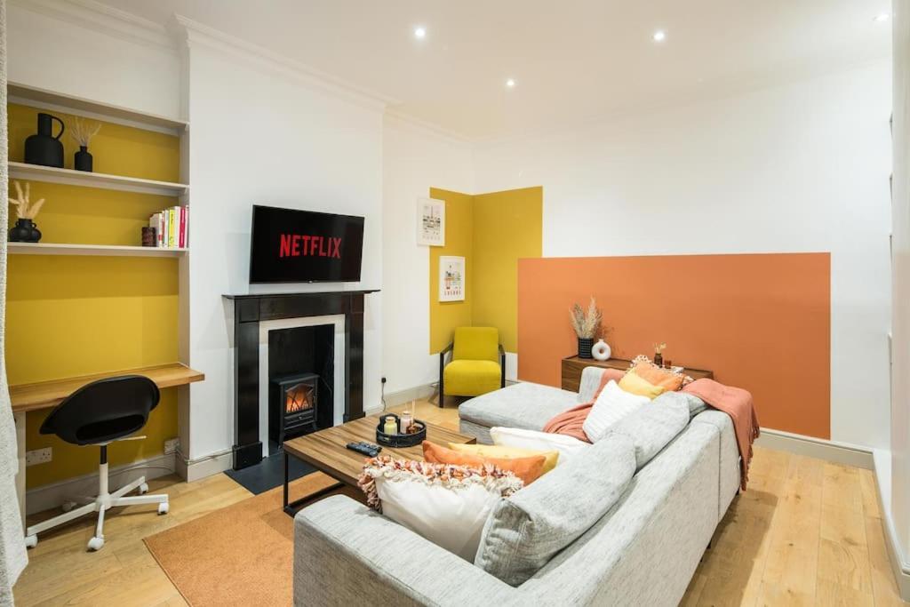 Superb Retreat Central Next Tube Apartamento *