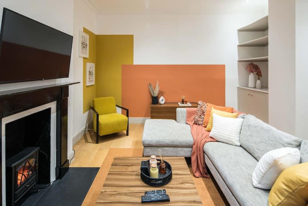 Superb Retreat Central Next Tube Apartamento *