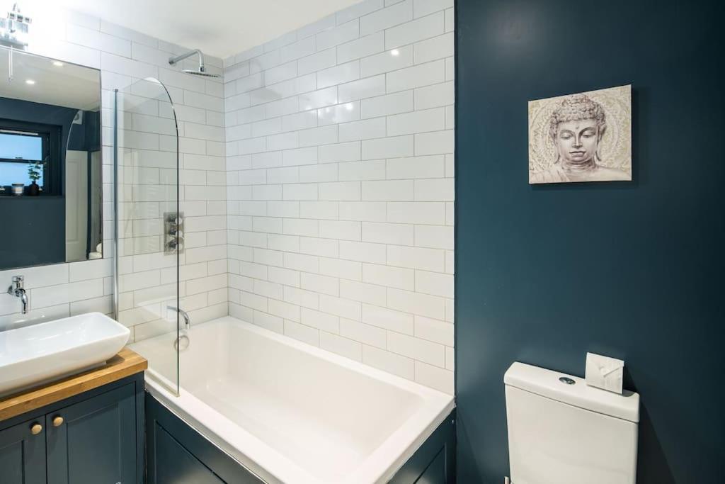 Superb Retreat Central Next Tube Apartamento *