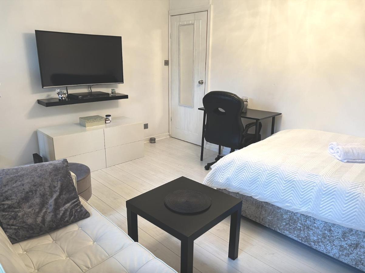 Spacious Modern Family Bedroom In Central Habitación en casa particular *