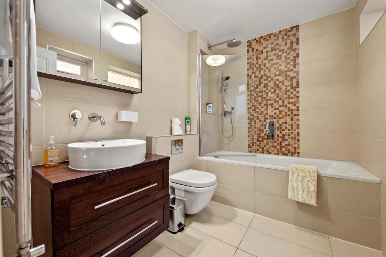 Stylish In Euston And Near Camden With Private Roof Terrace *