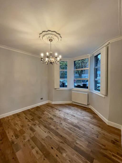Ferienhaus A Beautiful Terraced House In Central *