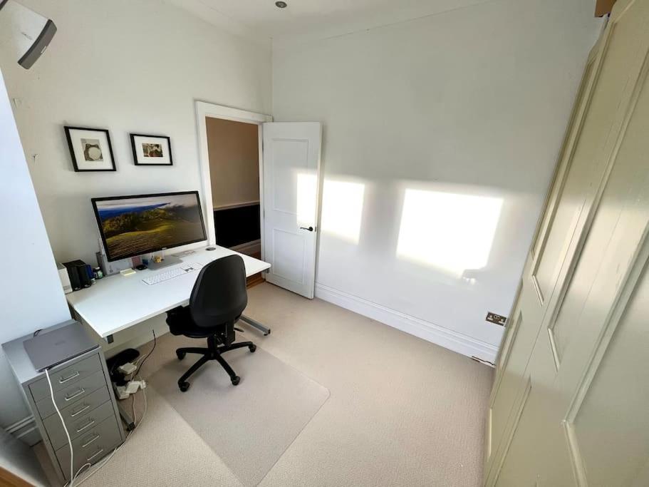 Entire Modern With Garden Near Underground Station Appartement *