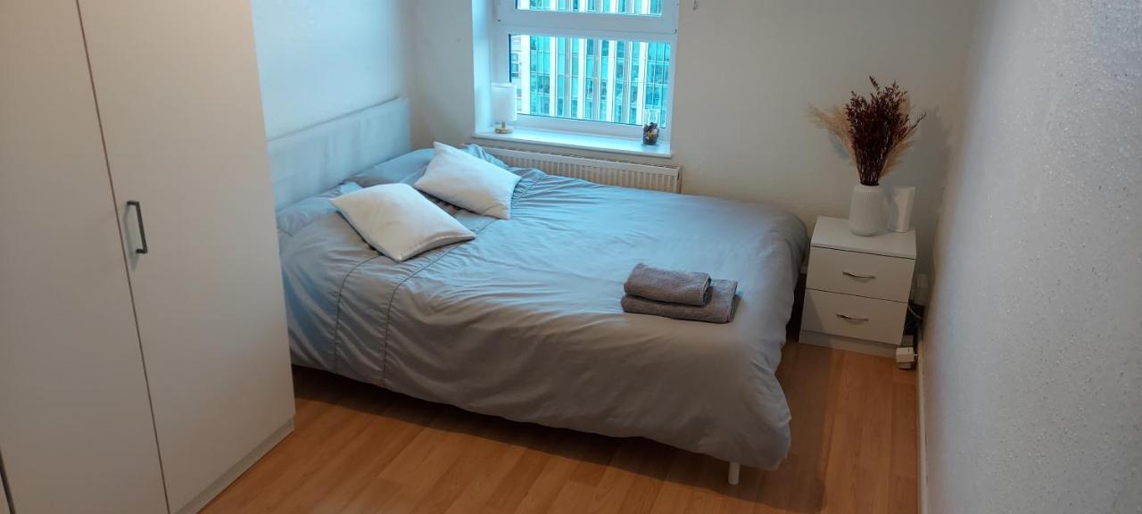 Central With Stunning Views Londen