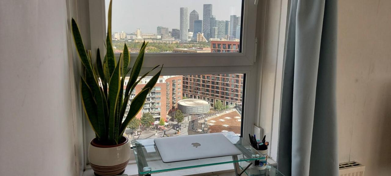 Central With Stunning Views * Londen