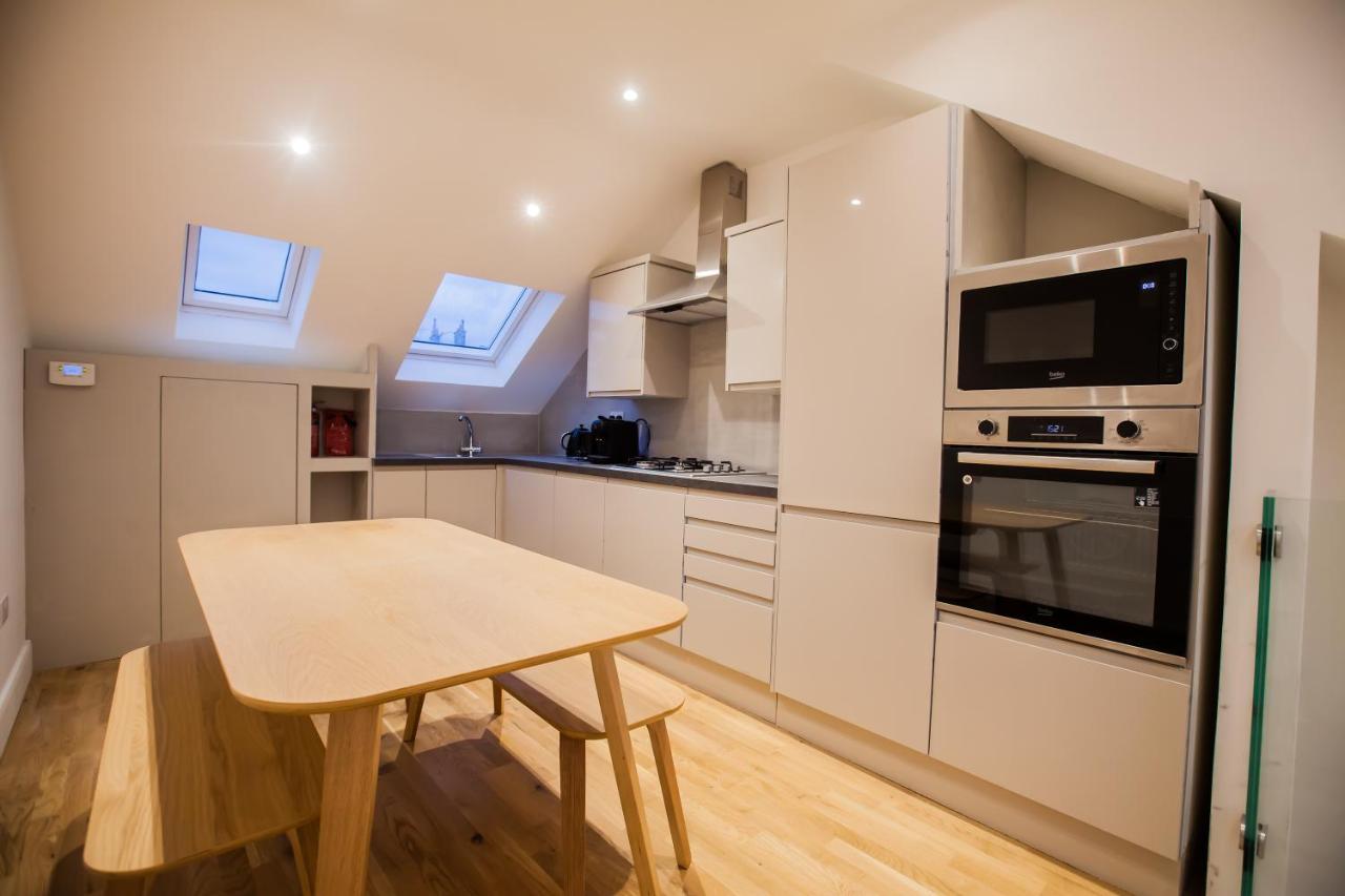 Luxury Fulham 3 Bedroom Garden House Apartment